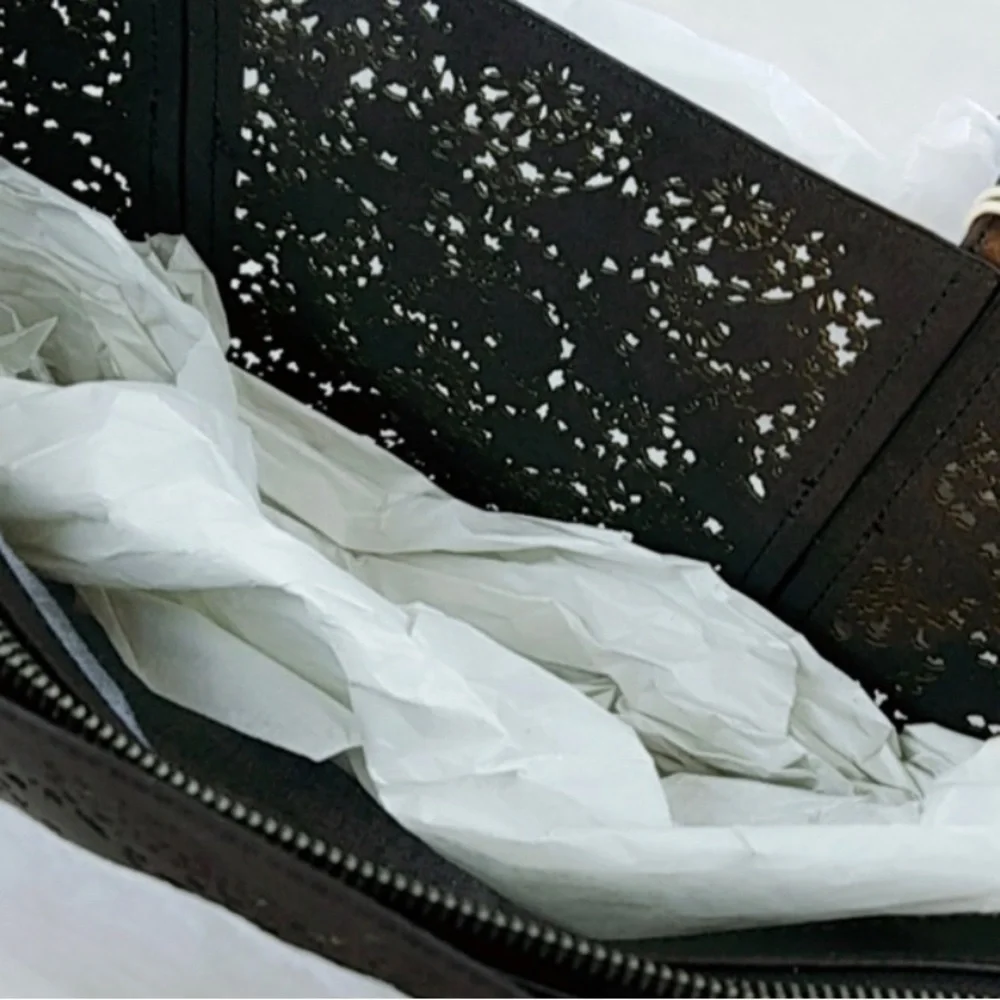 Lucky Brand Group Brio Tote Bag - Picture 8 of 12